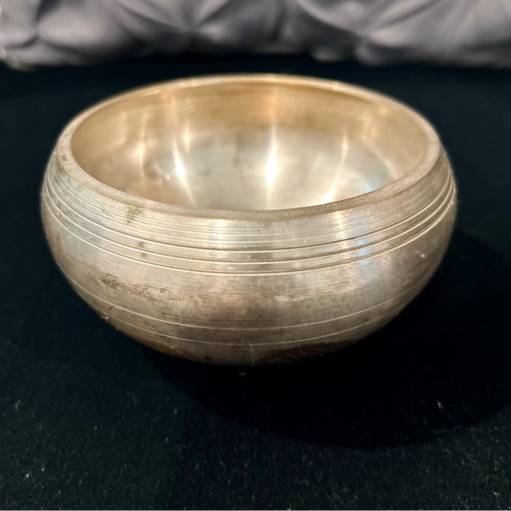 Elegant Singing Bowl